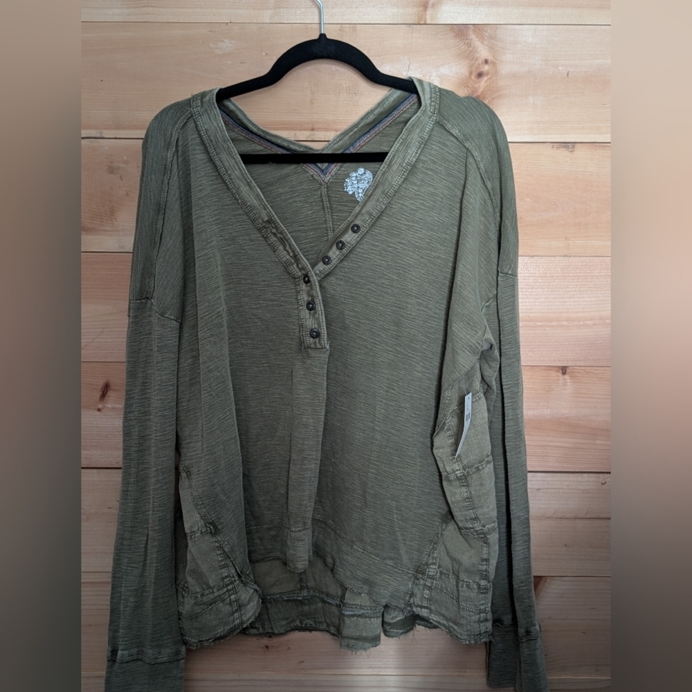 Anthropologoe Olive Green Women's V-Neck Top Xl
